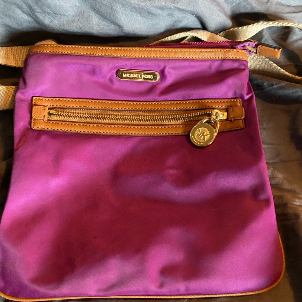 Michael Kors crossbody purse - Picture 2 of 3